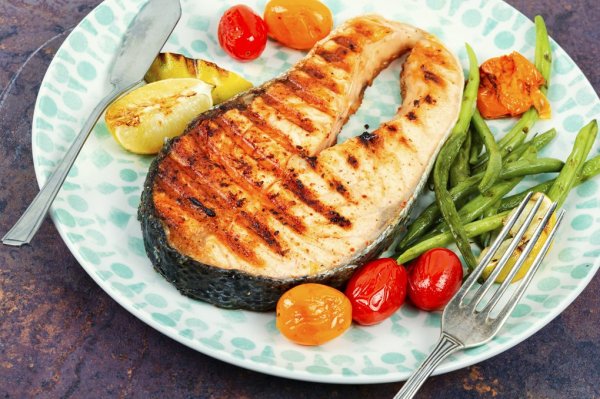 Always dry firewood by yourself? The Queen of Housekeeping teaches you to make juicy and delicious fish for only 40 minutes
